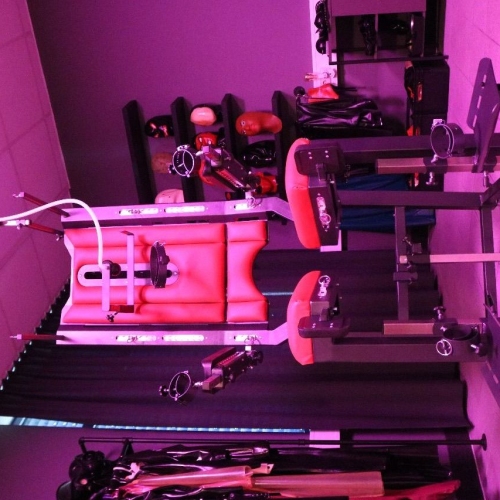 The Rubber Studio of Goddess Cheyenne - Foto 11 von 12