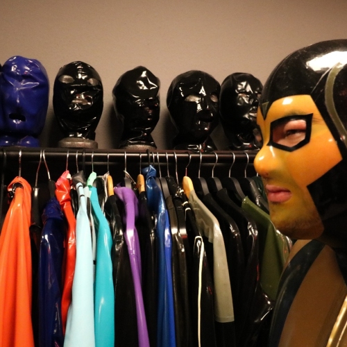 The Rubber Studio of Goddess Cheyenne - Foto 6 von 12