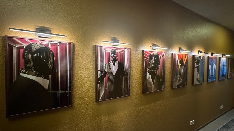 My first small exhibition “The suit” – Latex under the surface